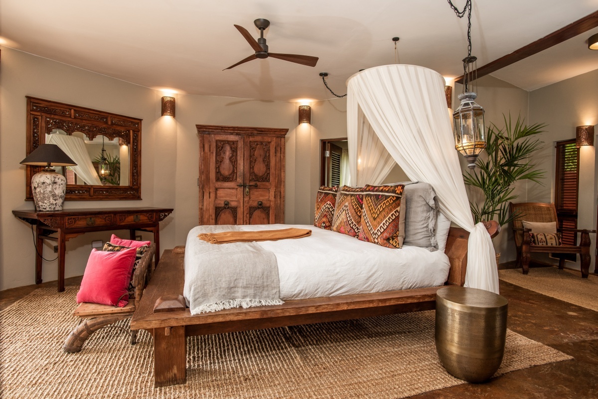 Baraka Point Resort cotton temple and box mosquito net bed canopy, British Virgin Islands